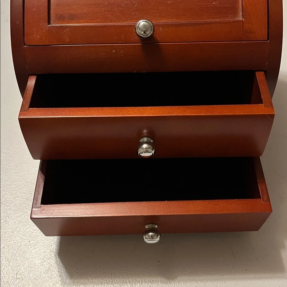 N/A elegant wooden